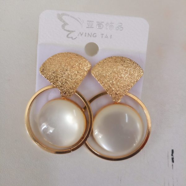 LUXE Fashion Pearl Stud Earrings 005